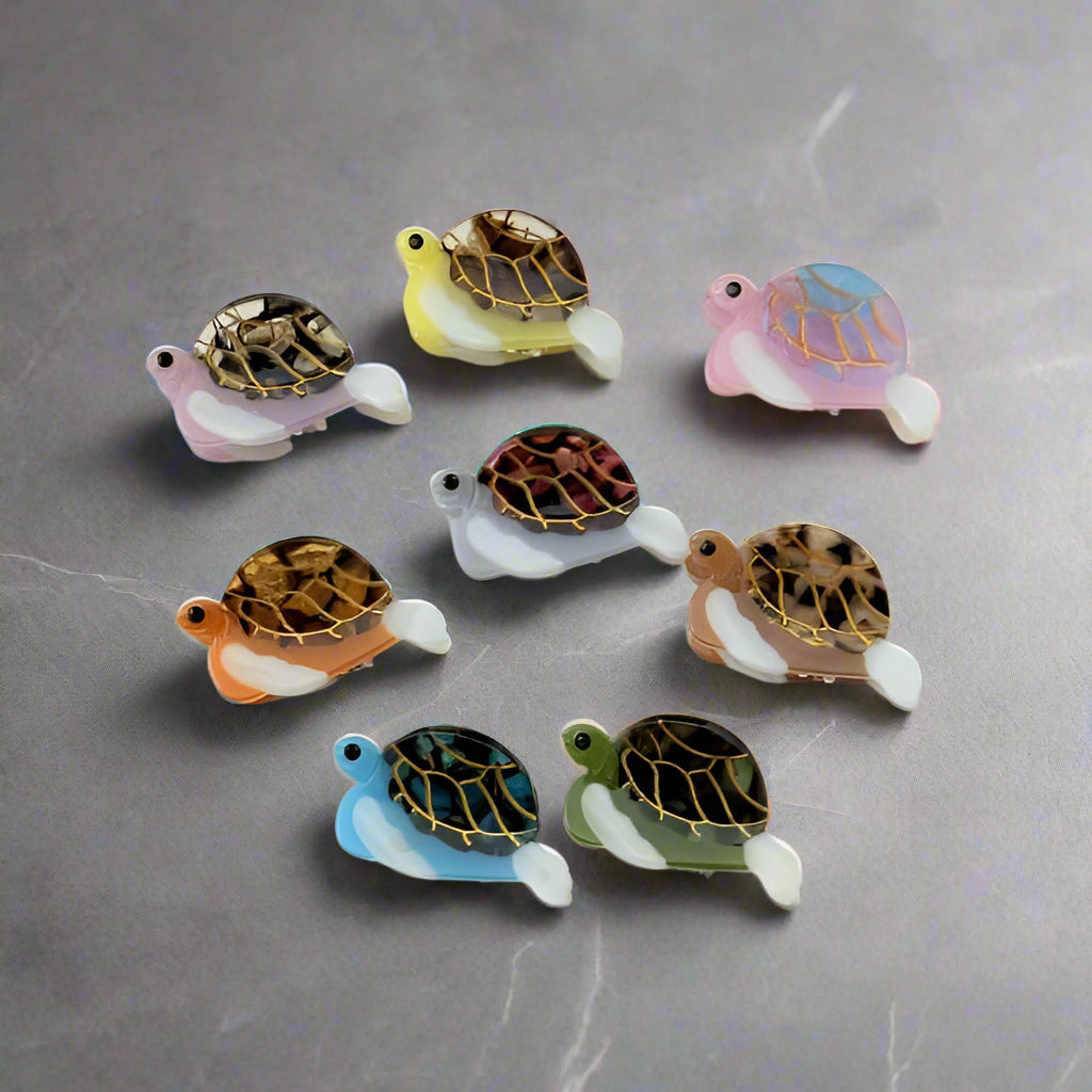 Mini sea turtle-shaped hair clips in assorted colours – Sebeana accessories at Greenbriar Market Calgary