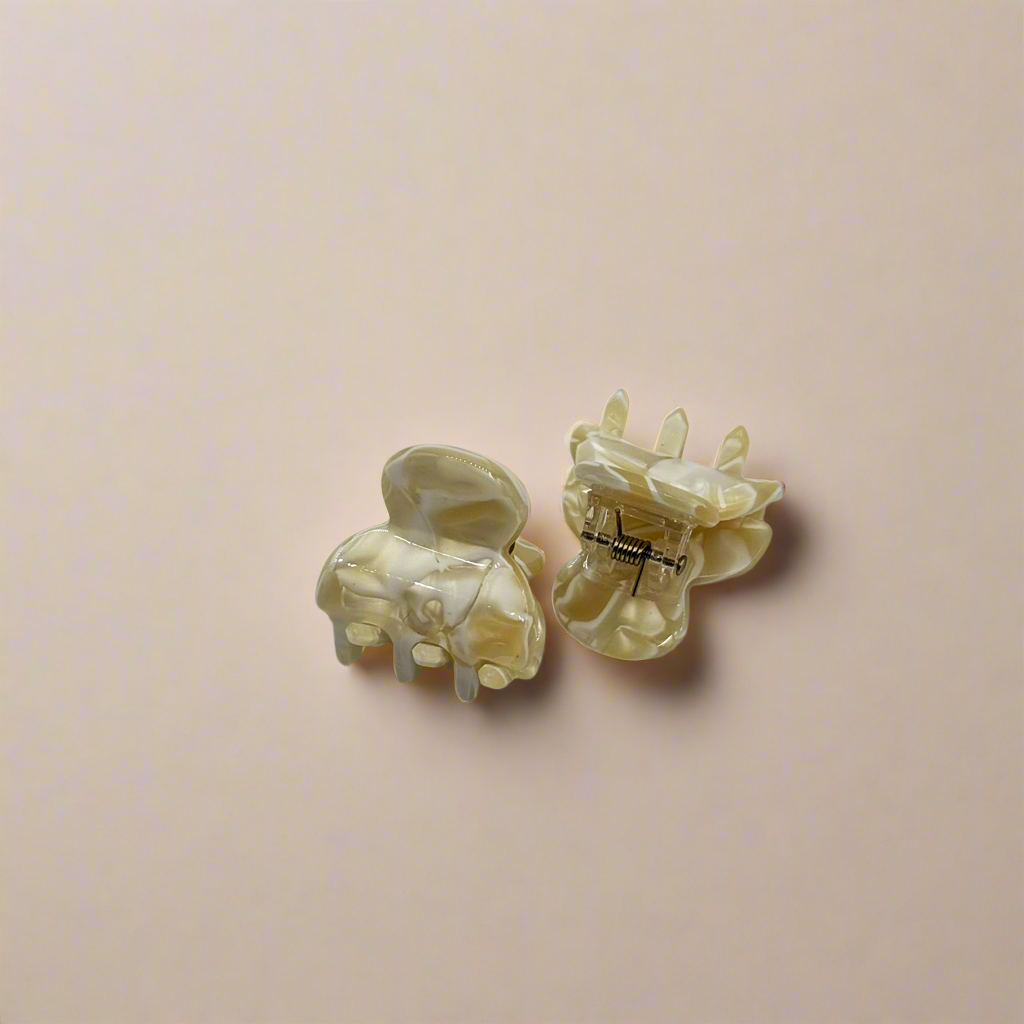 Pippa | Mini Rounded Hair Clip - Greenbriar Market + Refillery