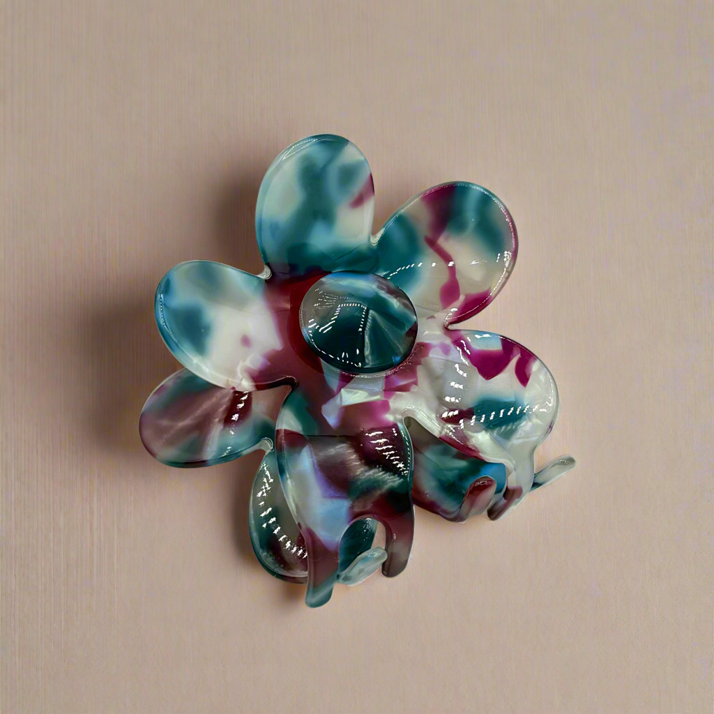 Susan | Daisy Hair Clip - Greenbriar Market + Refillery