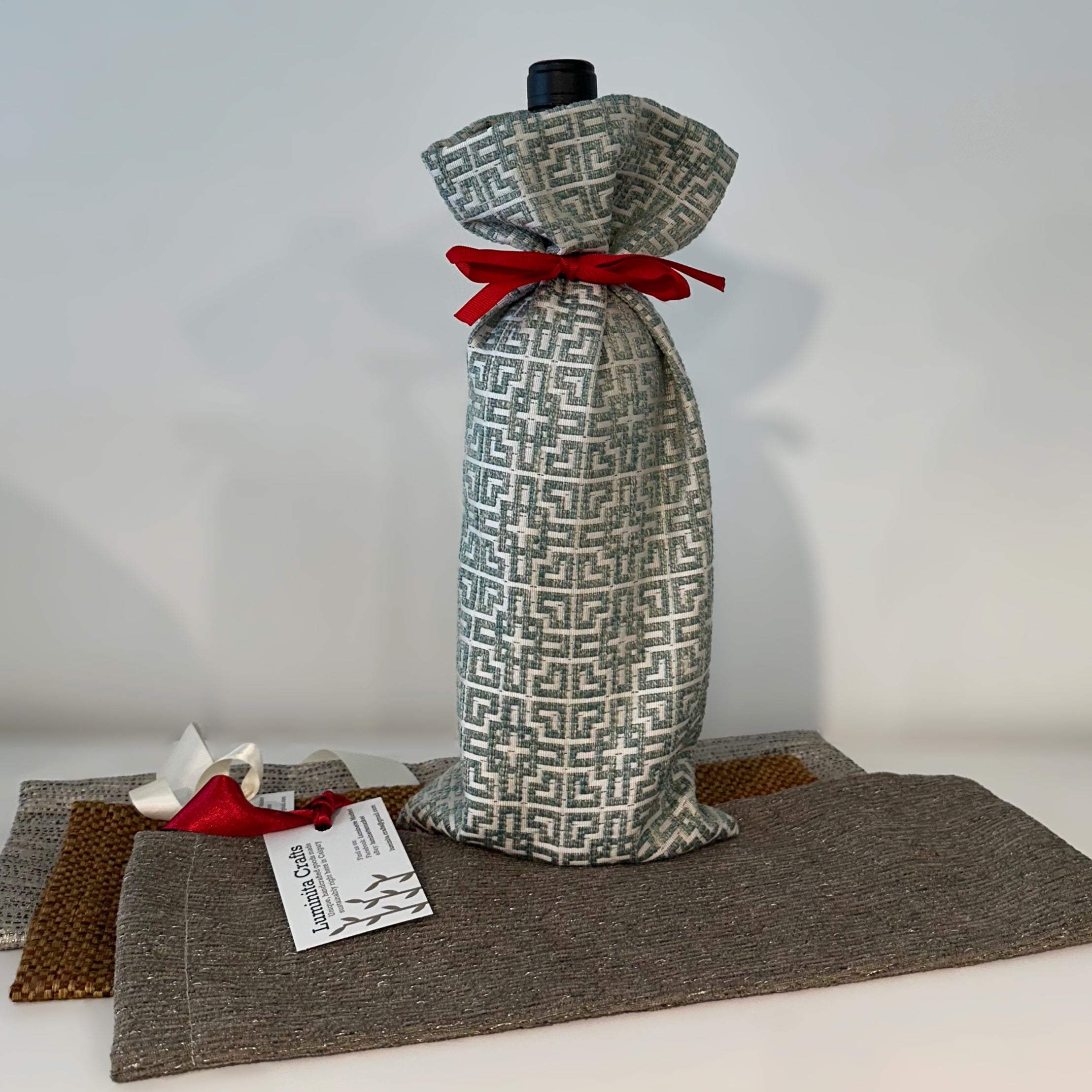 Cloth Wine Gift Bags - Greenbriar Market + Refillery