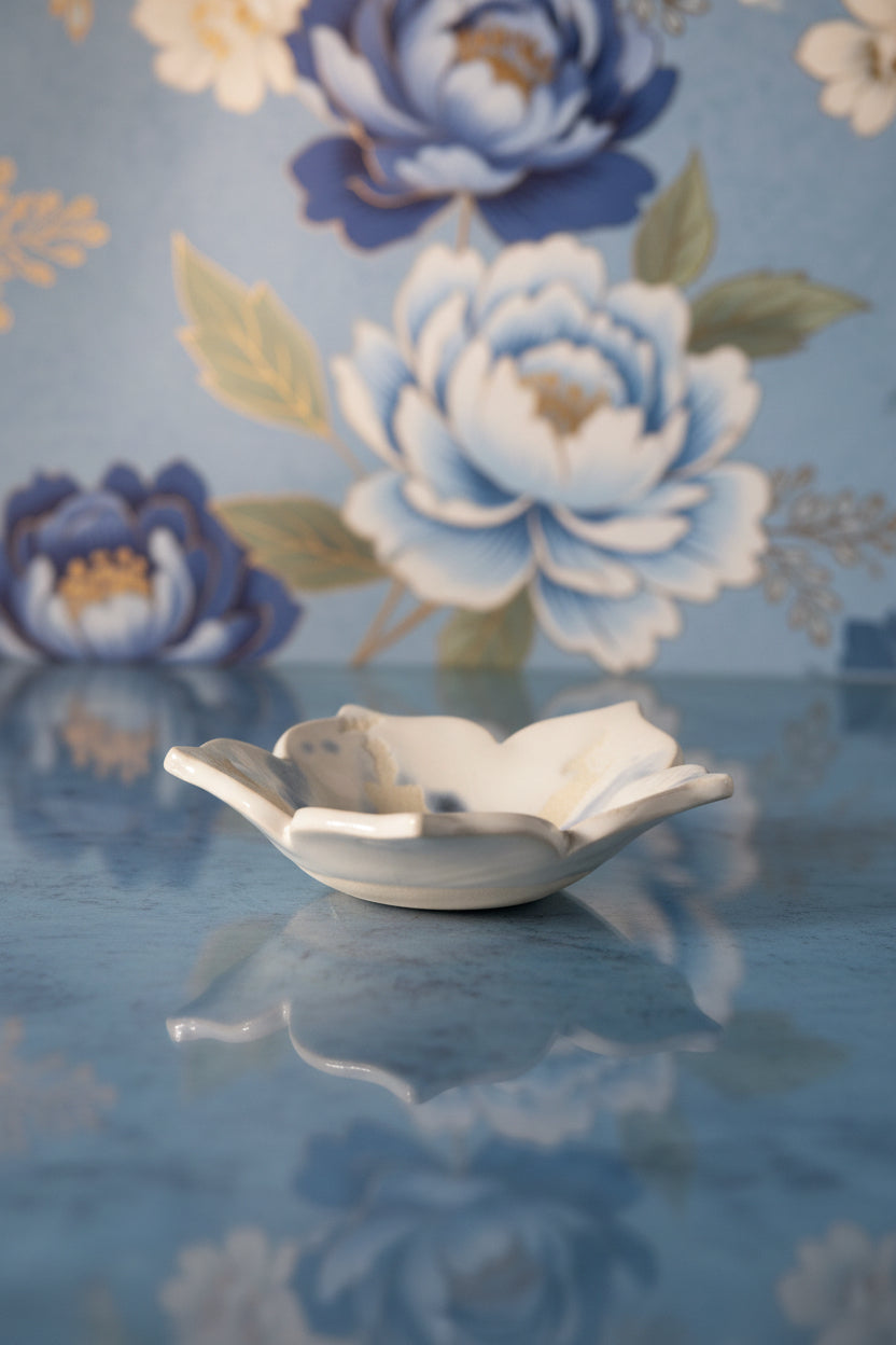 Ceramic Flower Charm - Greenbriar Market + Refillery