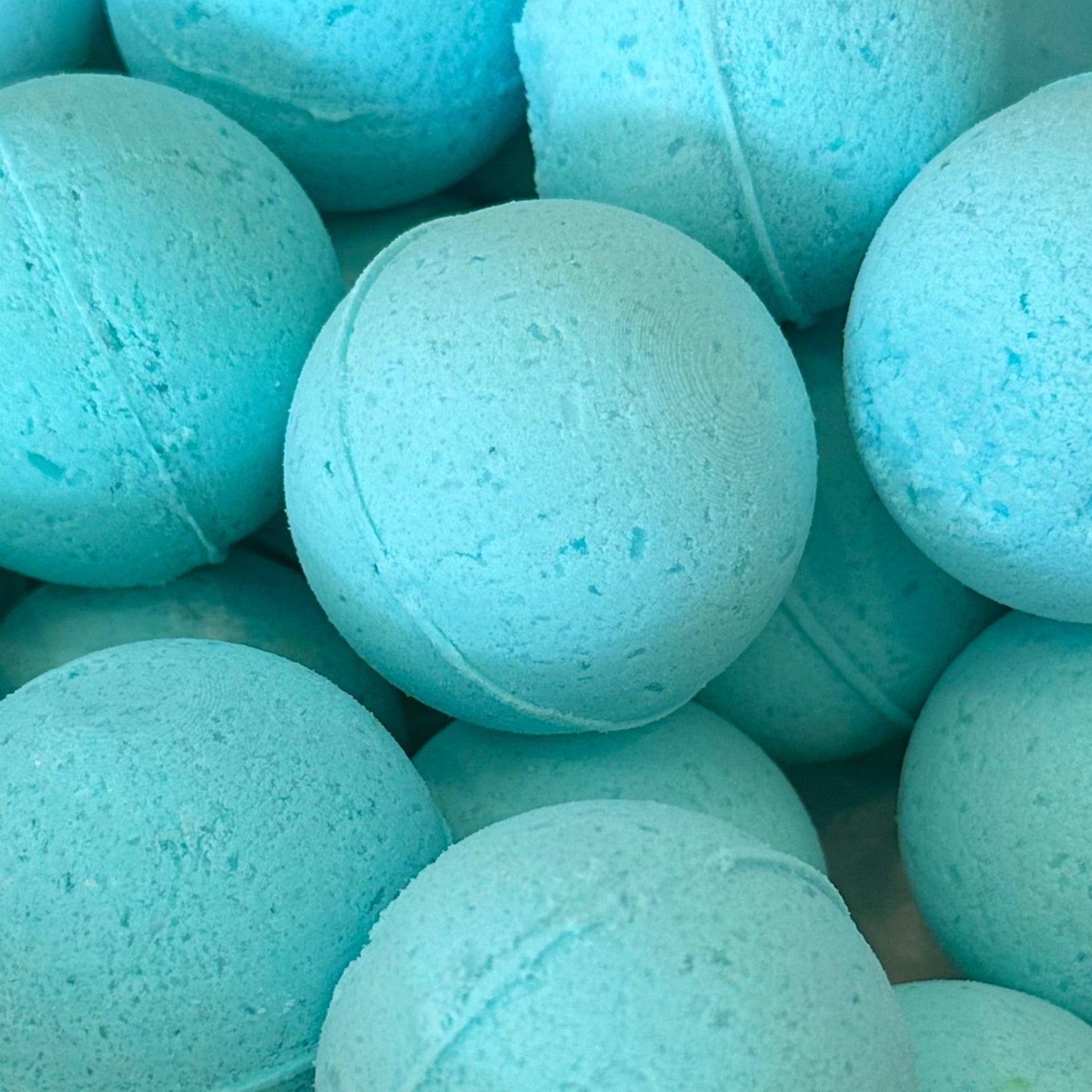 Bath Bomb | Arctic Aura - Greenbriar Market + Refillery