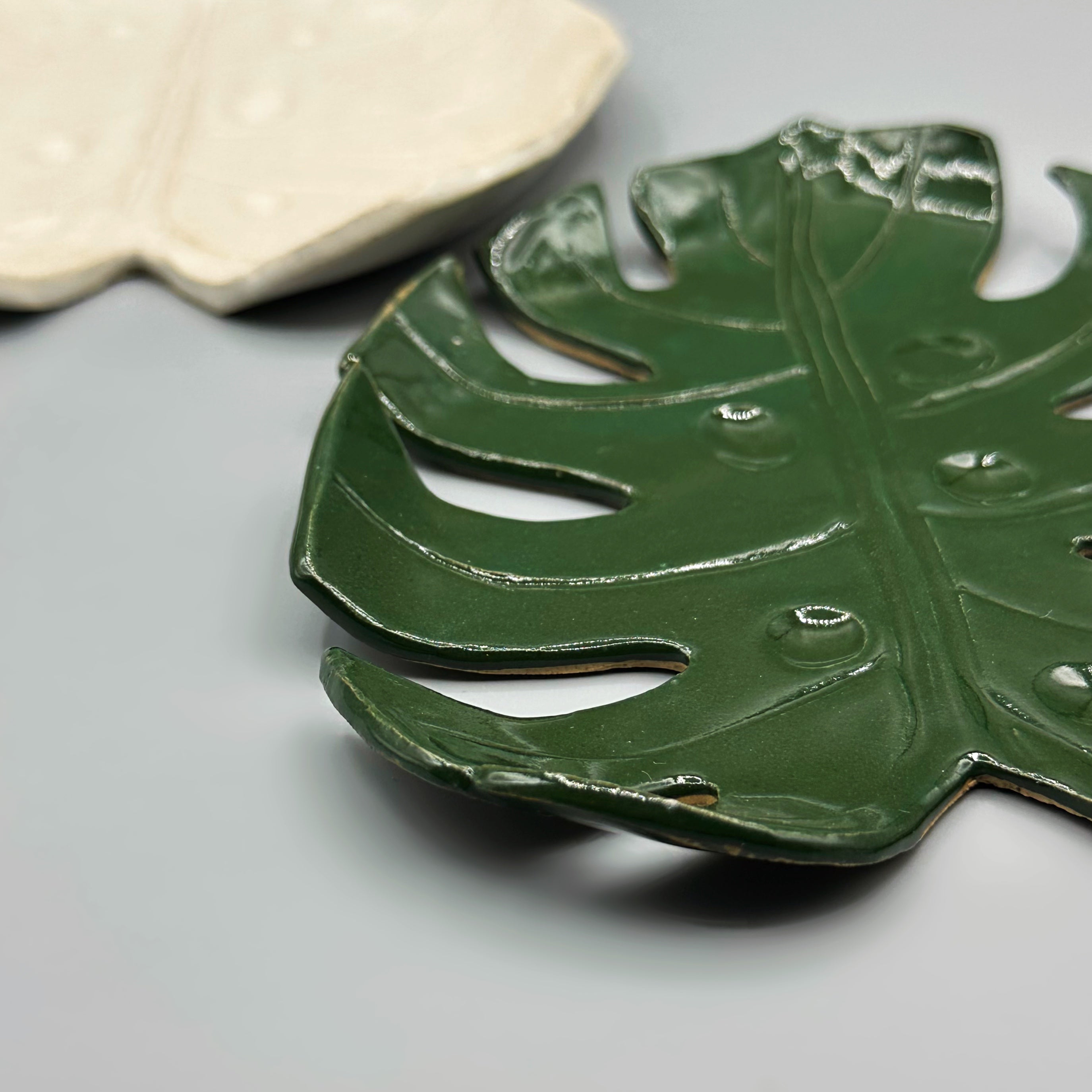 Monstera Leaf Dish - Greenbriar Market + Refillery