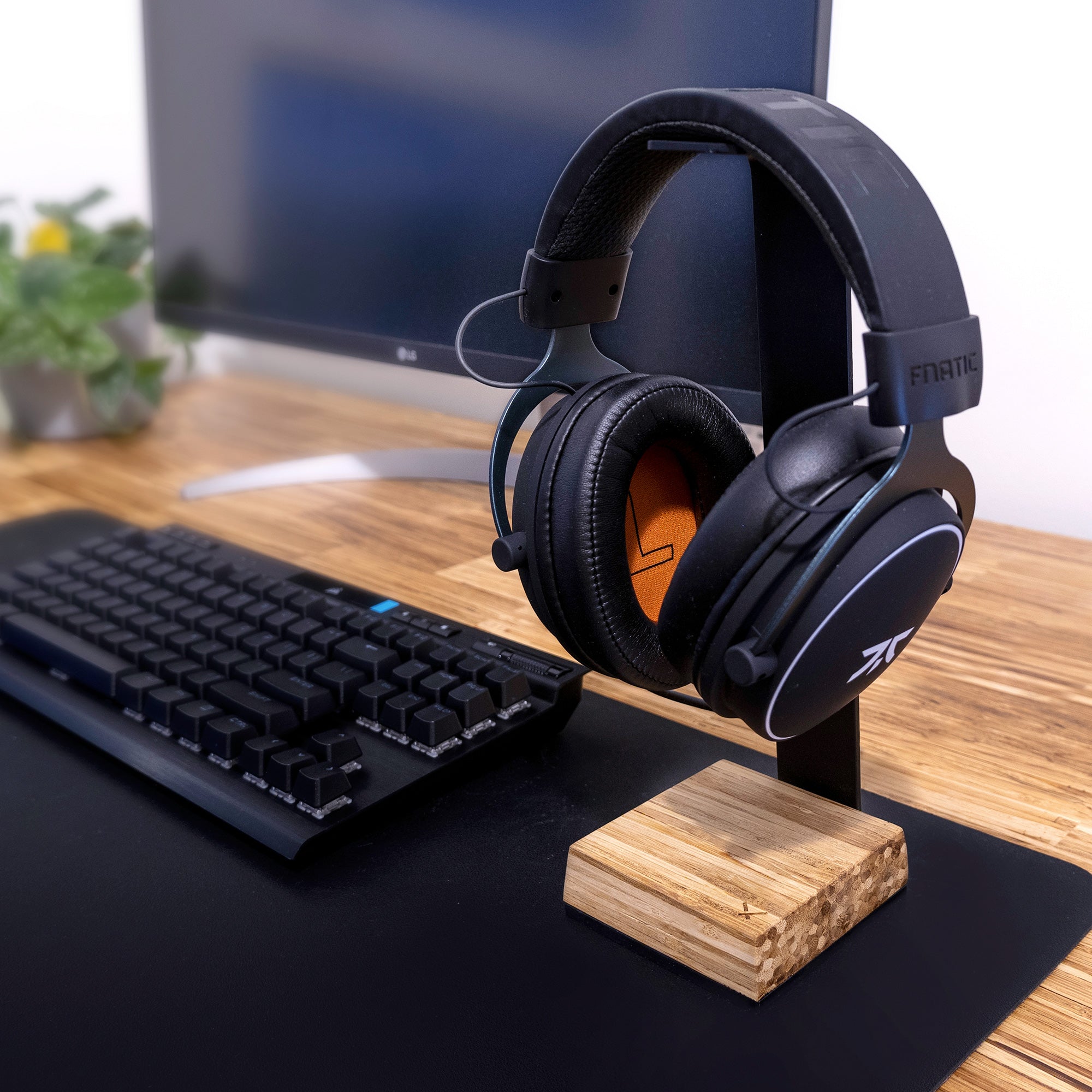 Headset Stand - Greenbriar Market + Refillery